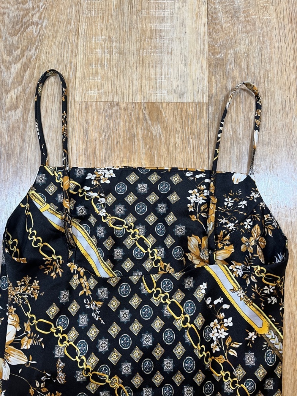Princess Polly Lucca Black Gold Mini Slip Dress US 4 EU 36 Chain Floral - Picture 8 of 14